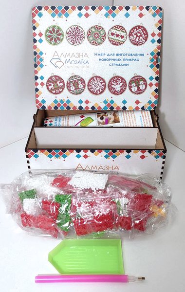 Набор новогоднего украшения для елки из алмазной мозаики (10 шт) в картонной коробке
