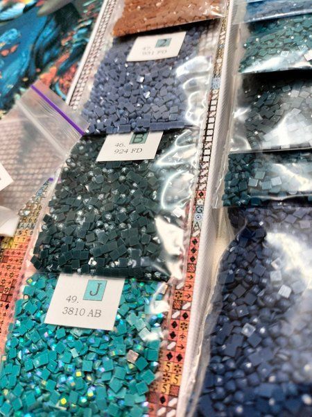 Купить Алмазная мозаика с особыми оттенками "Дикая нежность", 40х65см, 50 цветов (из них 2 АВ + 3 FD + 1 CR)  в Украине