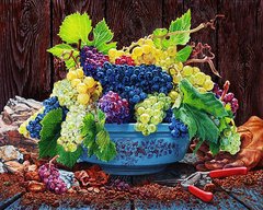 Купить Картина из мозаики. Сочный виноград  в Украине