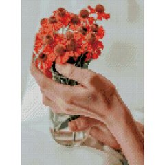 Купити Алмазная мозаїка на підрамнику. Квіти в руках (круглими камінчиками, 30х40 см)  в Україні